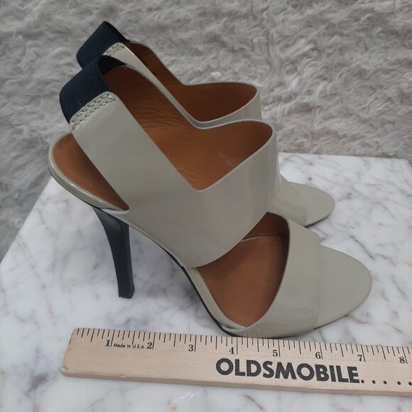 Michael Kors Lite Beige Patent Leather Sandals Heels Size 8M - Picture 3 of 8
